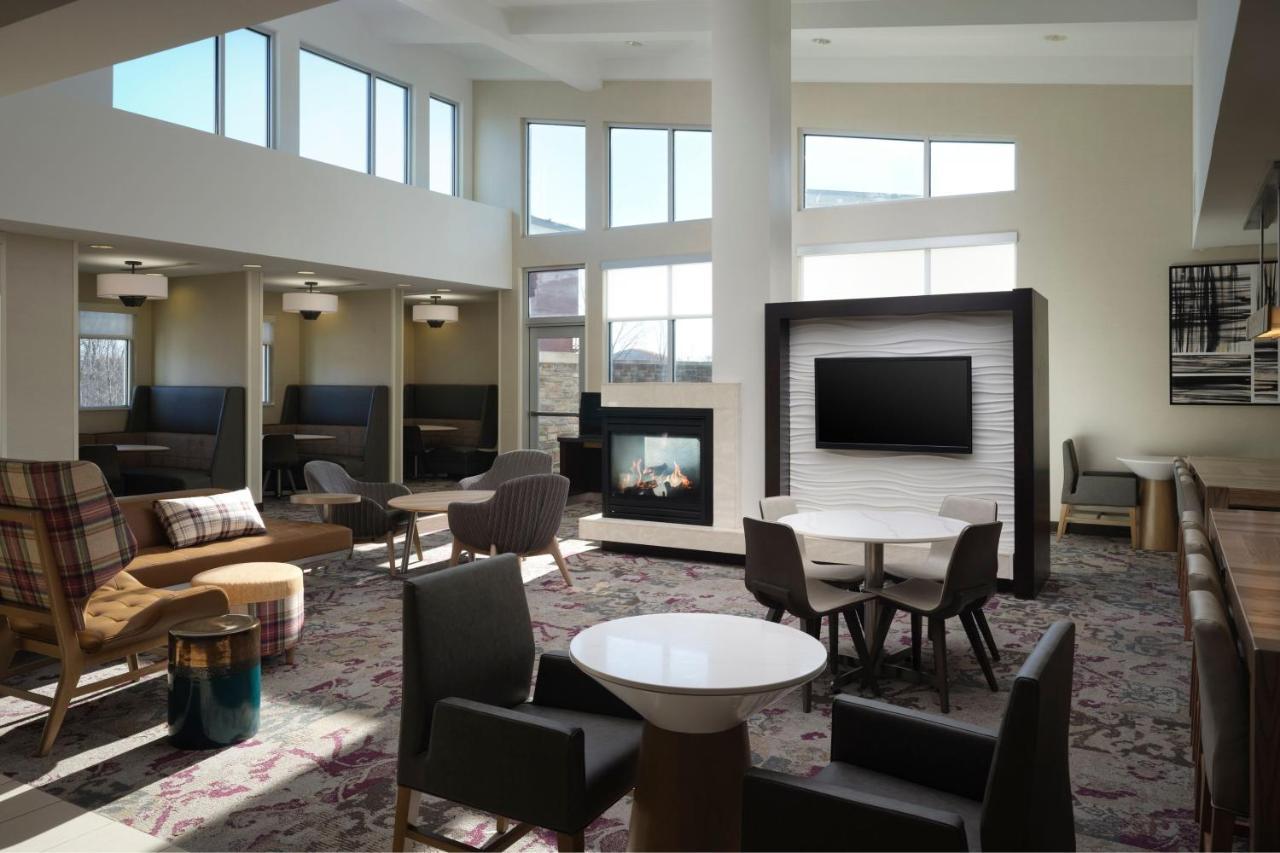 Residence Inn By Marriott Grand Rapids Airport Exterior photo